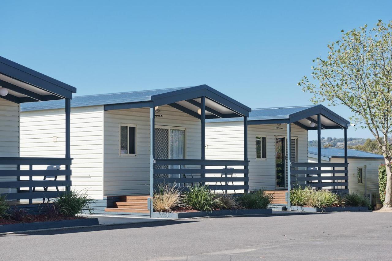 Hotel Crestview Tourist Park à Queanbeyan Extérieur photo